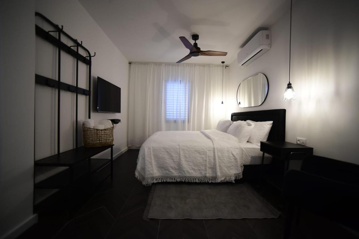 Z-32 Luxury Boutique Apartment Eilat Buitenkant foto