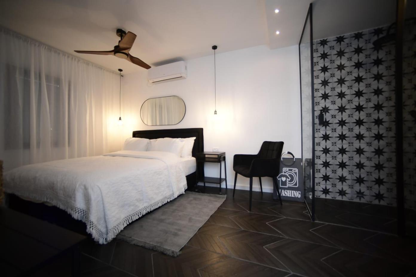 Z-32 Luxury Boutique Apartment Eilat Buitenkant foto