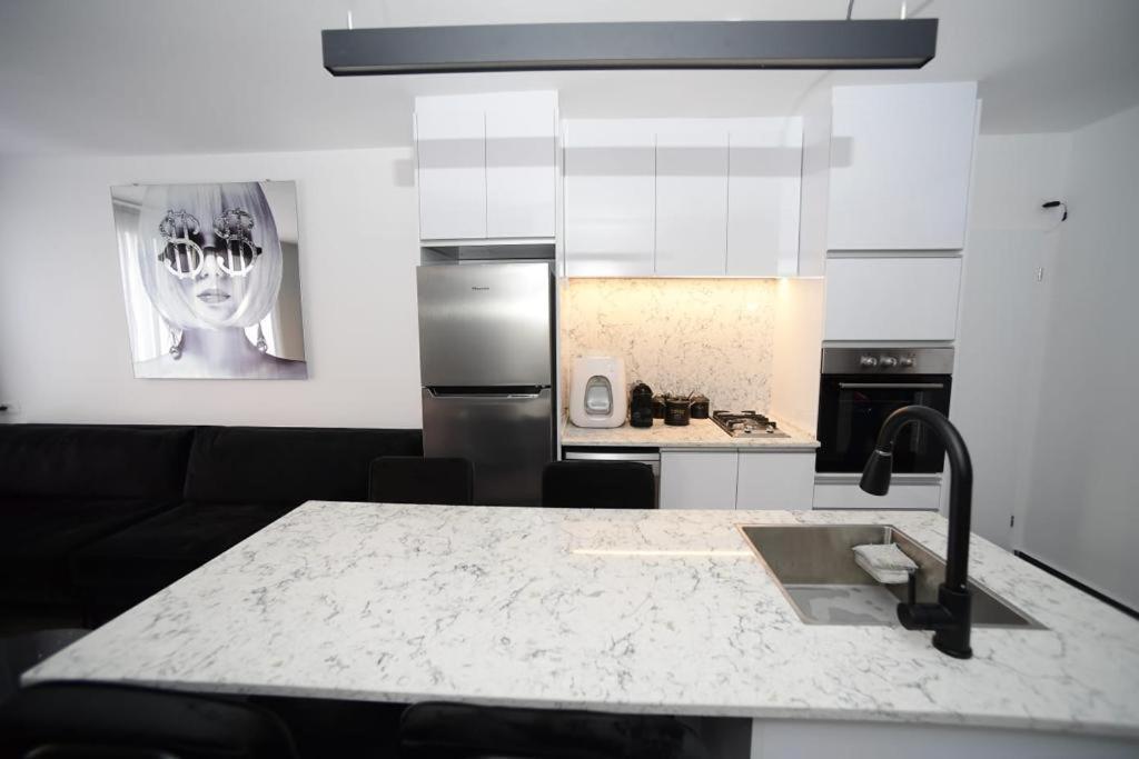 Z-32 Luxury Boutique Apartment Eilat Buitenkant foto